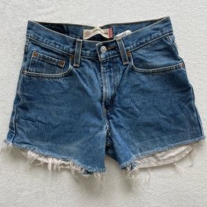 BUNDLE of TWO shorts (Levi’s and Wave)